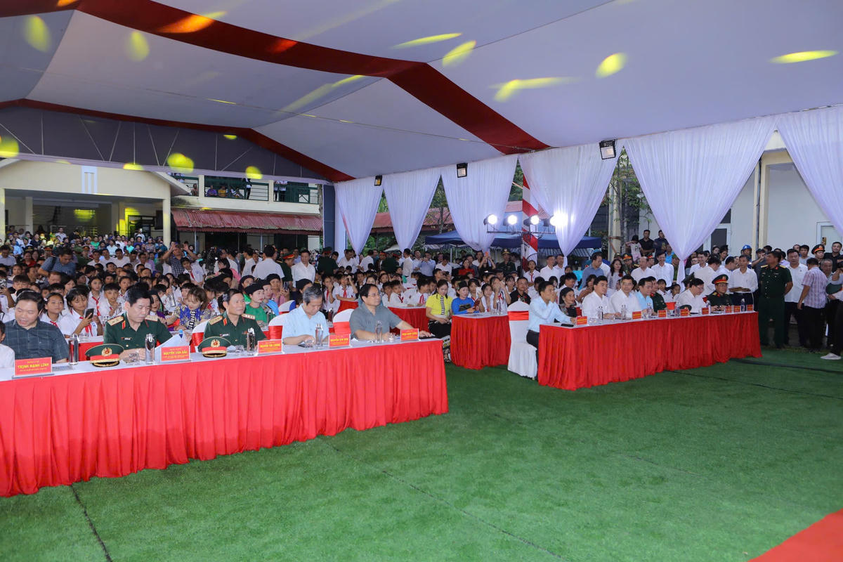 Thủ tướng Phạm Minh Chính dự lễ khởi công Trường nội trú liên cấp Tiểu học và THCS Bát Mọt. Ảnh: Minh Hiếu.