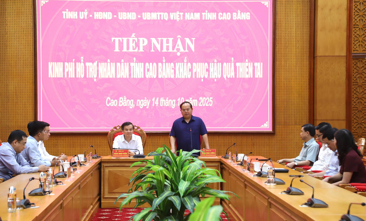 Bí thư Tỉnh ủy Cao Bằng Quản Minh Cường phát biểu tại buổi tiếp nhận. Ảnh:D.L.