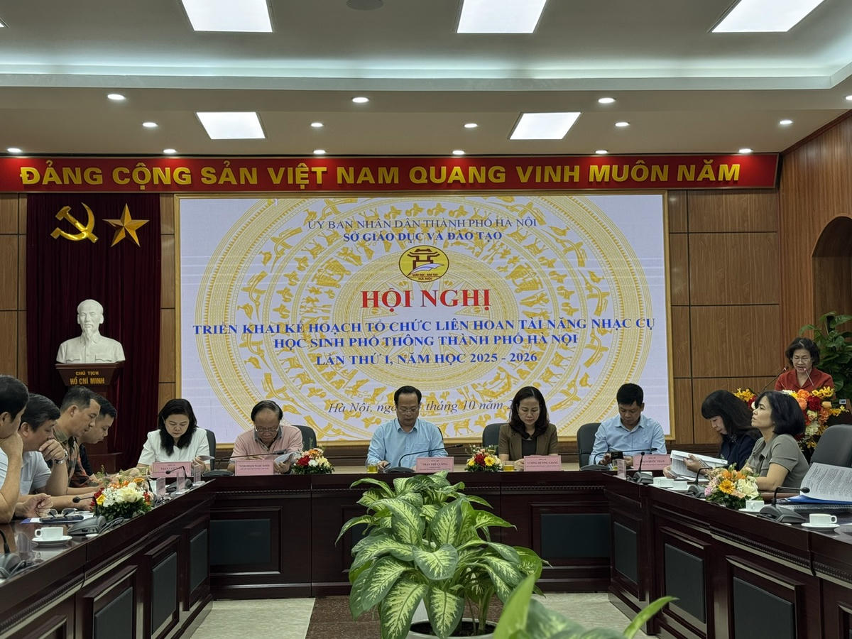 Lãnh đạo Sở GDĐT thông tin về kế hoạch tổ chức liên hoan. Ảnh: Nguyễn Hoài