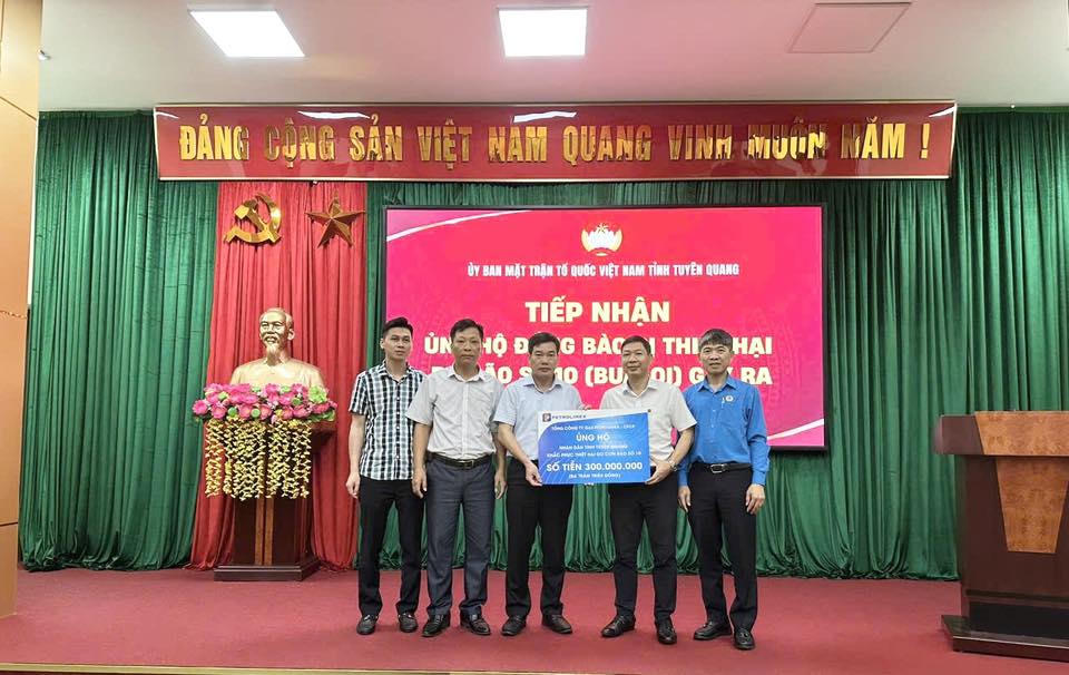 Bộ Công an ủng hộ 5 tỷ đồng hỗ trợ Tuyên Quang khắc phục hậu quả bão lũ