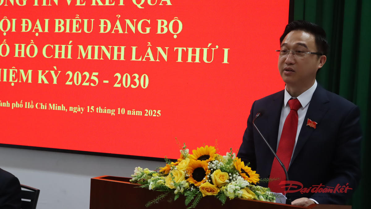 Phó Bí thư Thành ủy TP Hồ Chí Minh Đặng Minh Thông chia sẻ tại buổi họp báo. Ảnh: Hồng Phúc.