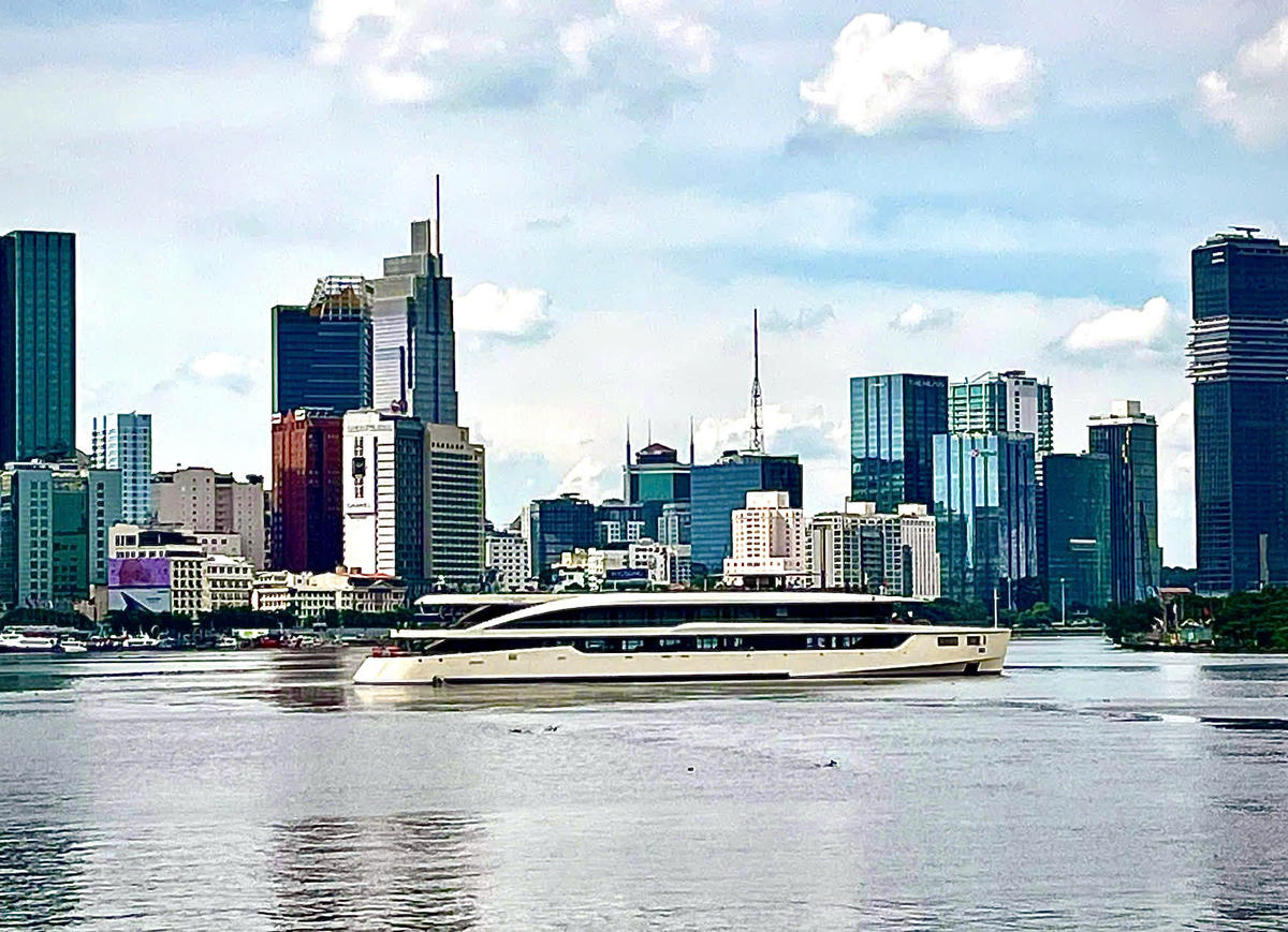 Nhiều doanh nghiệp đang khai thác du lịch trên sông Sài Gòn. Ảnh: P.T