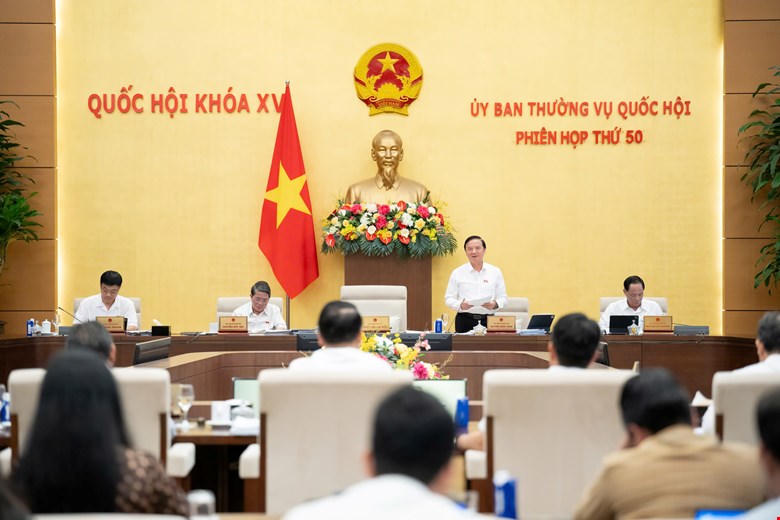Toàn cảnh phiên họp (Ảnh: Phạm Thắng)