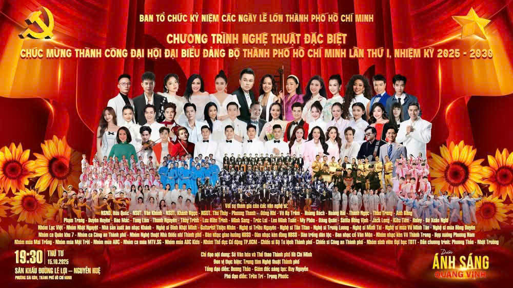 Chương trình nghệ thuật "Dưới ánh sáng quang vinh".