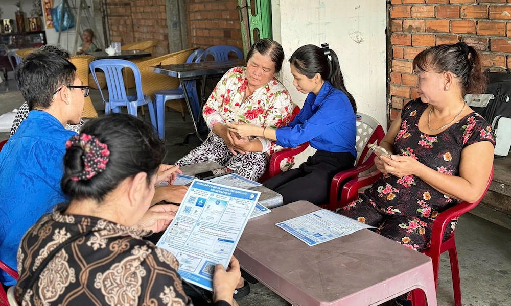 BHXH T.P Cần Thơ chủ trương không tuyên truyền chung chung mà sẽ đi vào từng khu dân cư, từng doanh nghiệp, từng hộ gia đình. Ảnh: Thanh Tú.