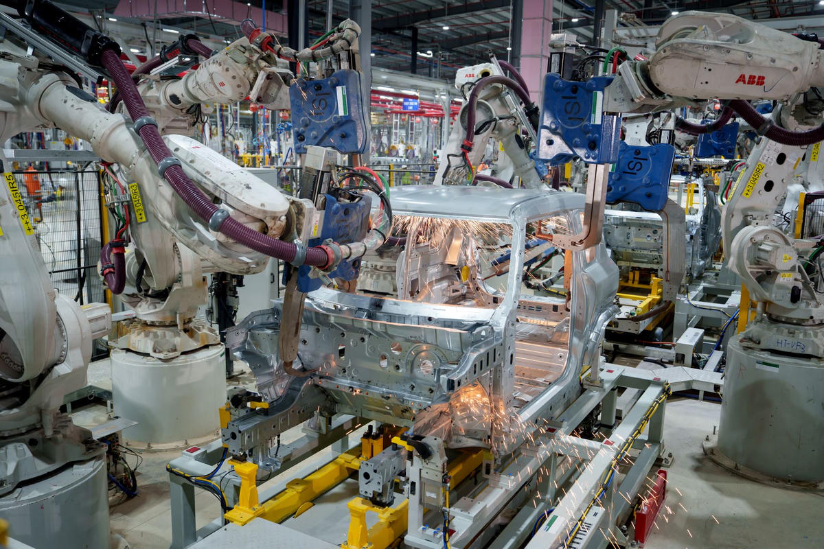 Nhà báo Philippines: Nhà máy VinFast phản chiếu tương lai ngành công nghiệp ô tô Việt