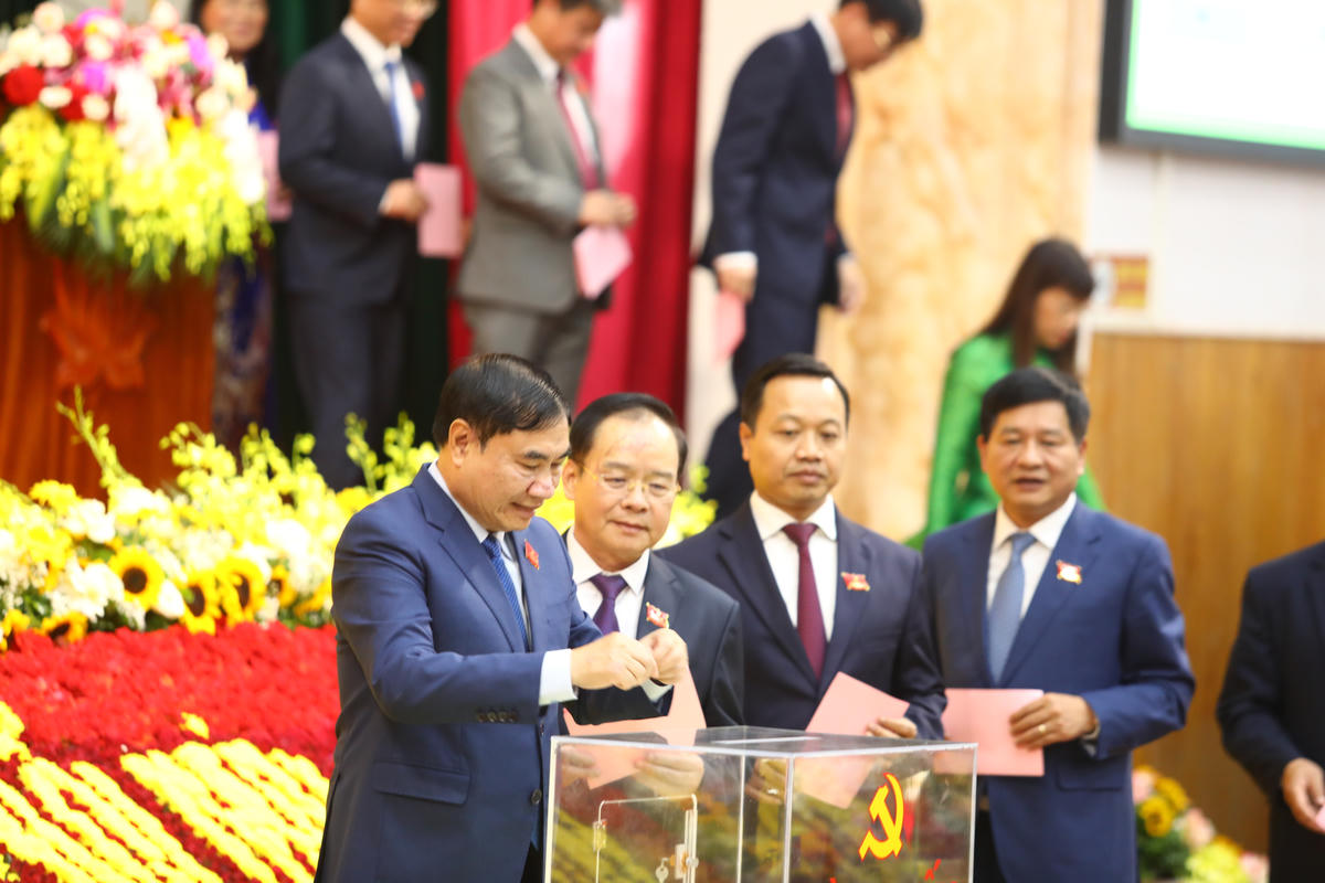 Đại hội đã bầu ra Ban chấp hành Đảng bộ tỉnh Điện Biên khóa XV. Ảnh: TTBC tỉnh Điện Biên