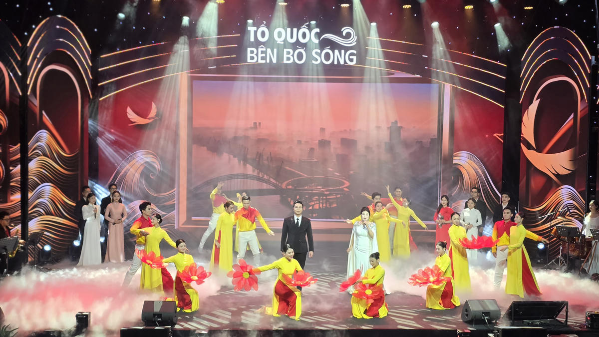 Trao giải Cuộc thi và Triển lãm ảnh nghệ thuật cấp Quốc gia "Tổ quốc bên bờ sóng" lần thứ III năm 2025