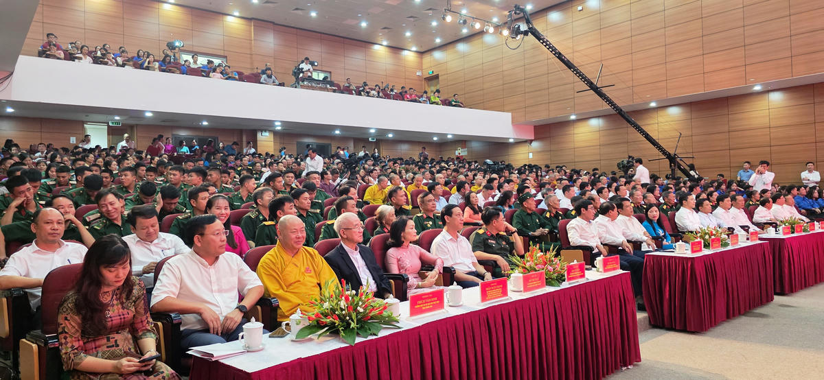 Các đại biểu tham dự chương trình. Ảnh: Nguyễn Chung.