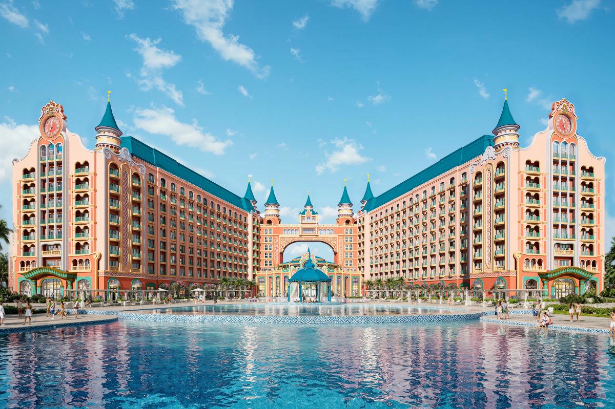 Tổ hợp khách sạn nghỉ dưỡng quy mô lớn nhất Việt Nam với gần 7.000 phòng, quy tụ hơn 20 thương hiệu uy tín