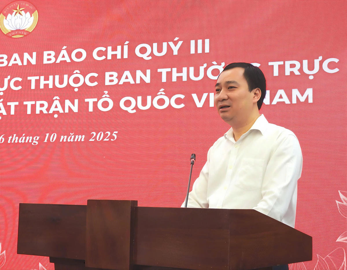 Ông Vũ Văn Tiến, Trưởng Ban Tuyên giáo Cơ quan UBTƯ MTTQ Việt Nam phát biểu tại Hội nghị. Ảnh: Văn Hoa