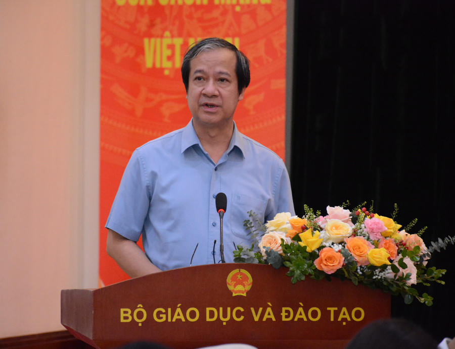 Bộ trưởng Bộ GDĐT Nguyễn Kim Sơn phát biểu tại hội nghị.