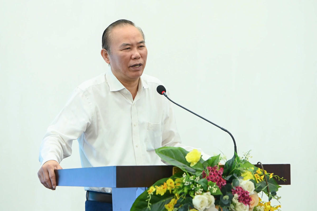 Thứ trưởng Bộ NNMT Phùng Đức Tiến cho rằng, việc hoàn thiện khung pháp lý là điều kiện tiên quyết để khoa học công nghệ phát huy hiệu quả. Ảnh: NN