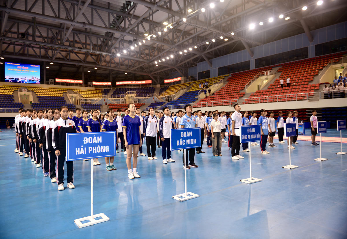 Giải Vô địch Đấu kiếm U23 quốc gia năm 2025 có sự tham gia của 130 VĐV đến từ 6 địa phương, đơn vị. Ảnh: Ngọc Anh.