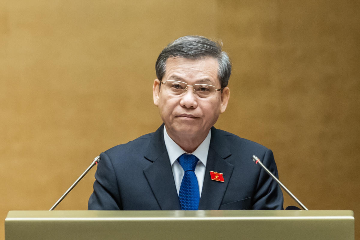 Chánh án Toà án nhân dân tối cao Lê Minh Trí báo cáo trước Quốc hội (Ảnh: Quang Vinh)