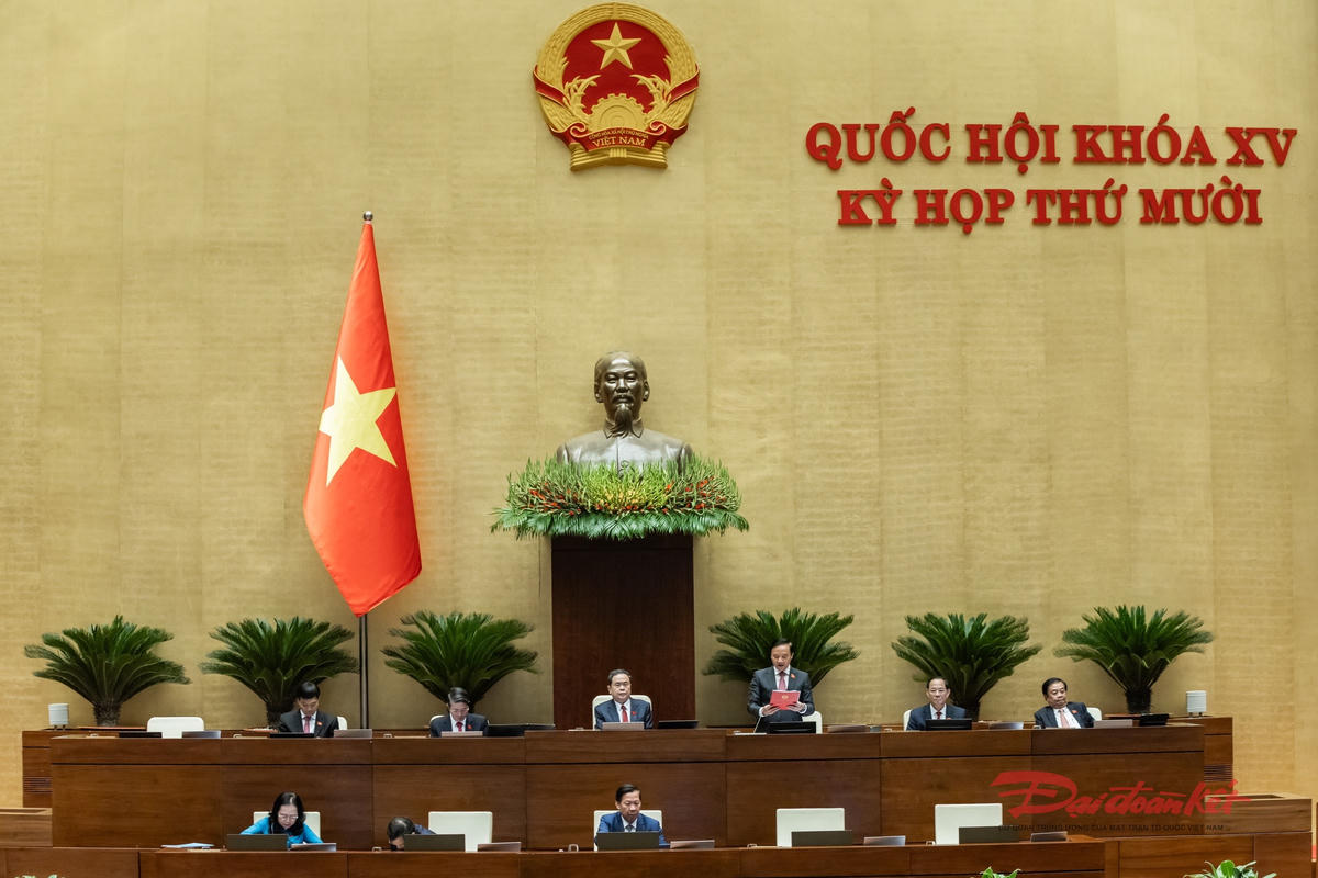 Chủ tịch Quốc hội Trần Thanh Mẫn điều hành Kỳ họp thứ 10. Ảnh: Quang Vinh.