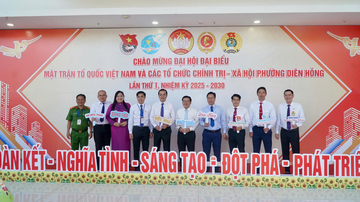 Đại hội đại biểu MTTQ Việt Nam phường Diên Hồng lần thứ nhất, nhiệm kỳ 2025-2030 thông qua nhiều nội dung quan trọng. Ảnh: K.Tr.