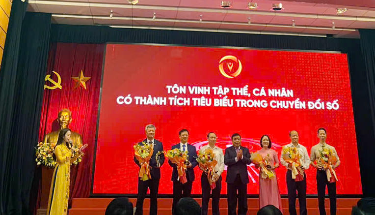 Đà Nẵng được vinh danh “Thành phố tiêu biểu về chuyển đổi số giai đoạn 2020 - 2024”