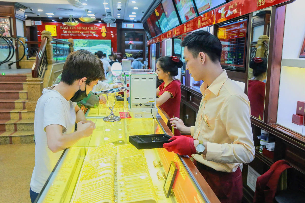 Thị trường vàng nhiều biến động được các đại biểu Quốc hội hết sức quan tâm. Ảnh: Quang Vinh.