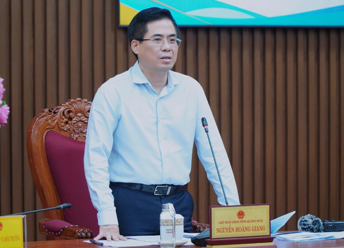 Ông Nguyễn Hoàng Giang, Chủ tịch UBND tỉnh Quảng Ngãi phát biểu tại cuộc họp. Ảnh: CV.