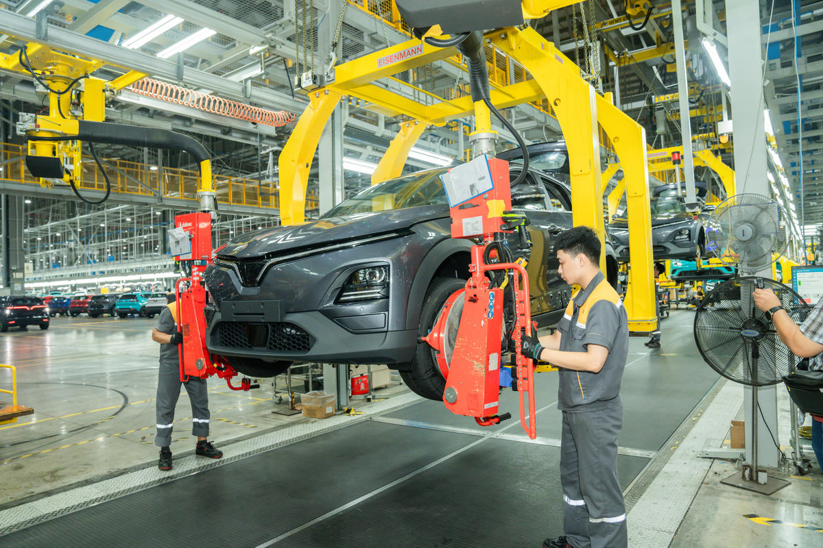 Dây chuyền sản xuất xe ô tô điện Vinfast của Tập đoàn Vingroup tại Hải Phòng. Ảnh: PT. 