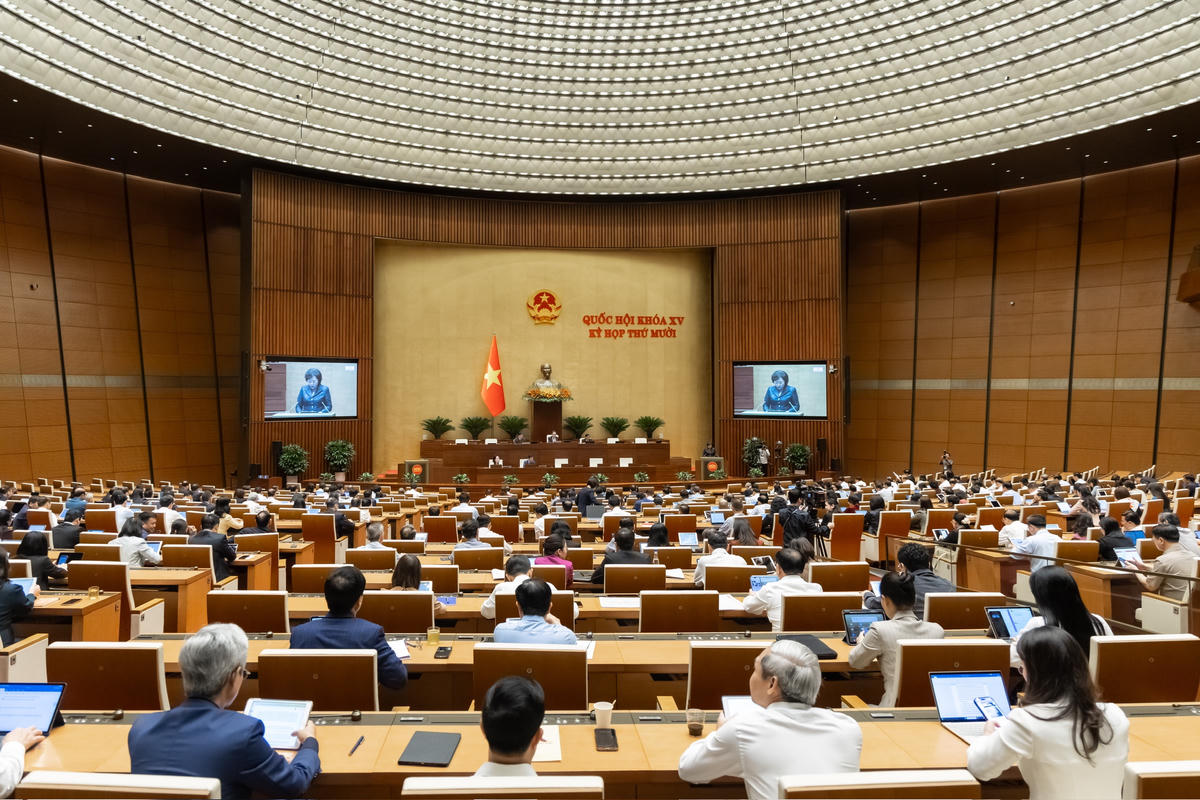 Toàn cảnh phiên họp (Ảnh: Quang Vinh)