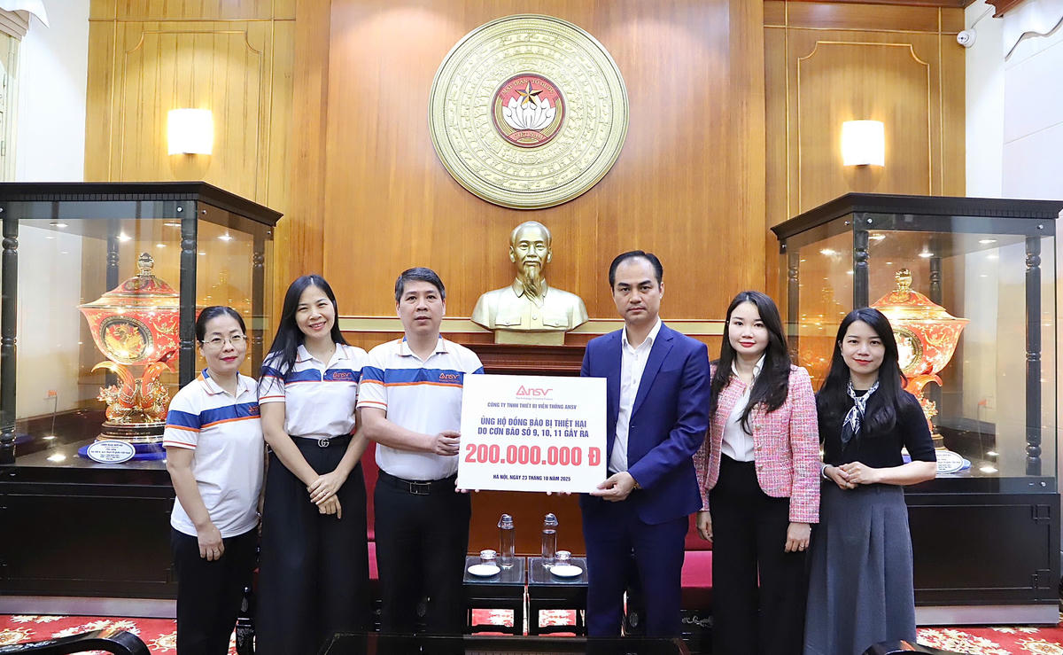 Công ty TNHH Thiết bị viễn thông ANSV trao ủng hộ 200 triệu đồng, mong tiếp thêm nguồn lực góp phần giúp đồng bào vùng lũ sớm vượt qua khó khăn, tái thiết lại cuộc sống. 
