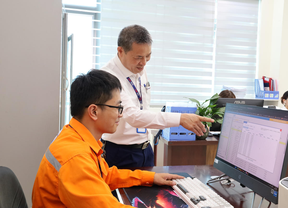 Công nghệ không chỉ tối ưu hóa quy trình mà còn giảm bớt gánh nặng, mang lại niềm vui và sự chủ động trong công việc cho người lao động