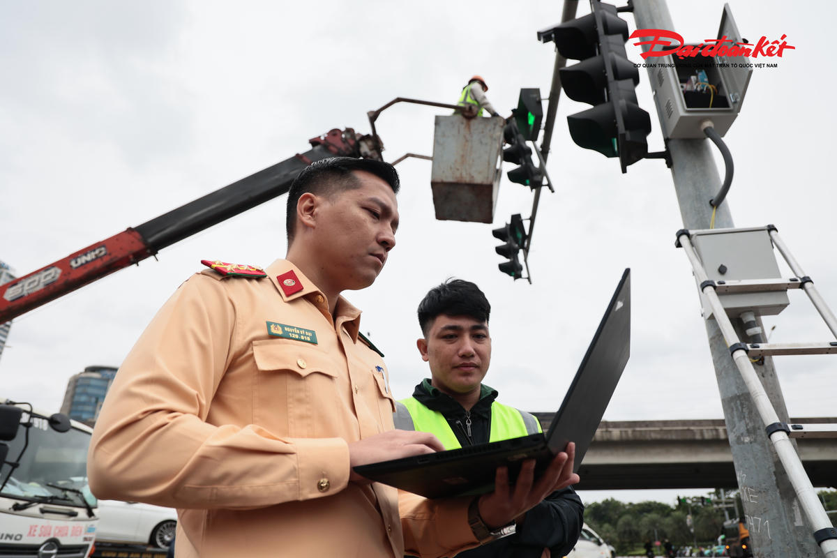Lực lượng chức năng sẽ lắp đặt 1.873 camera AI tại các nút giao thông trọng điểm trên địa bàn toàn thành phố. Số camera AI này sẽ đi vào hoạt động chính thức từ tháng 12.