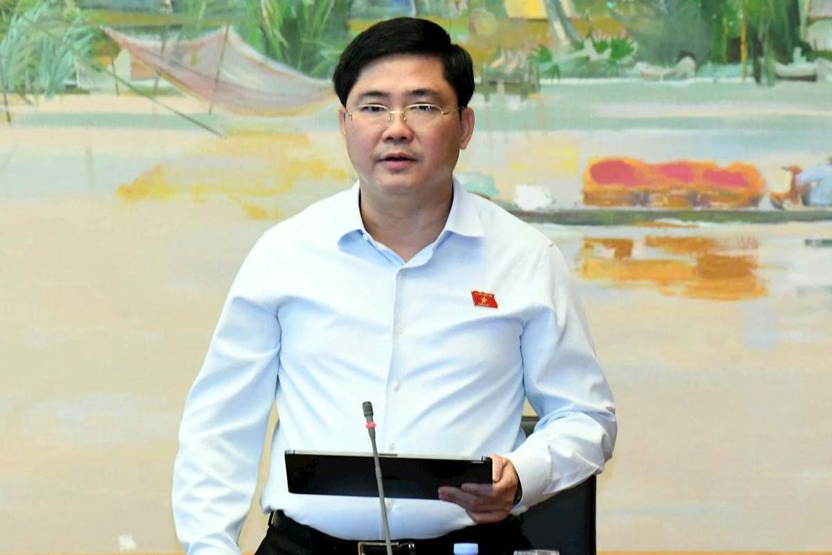 Đại biểu Quốc hội Nguyễn Tuấn Anh, Trưởng Đoàn Đại biểu Quốc hội TP Cần Thơ phát biểu. Ảnh: Lâm Hiển