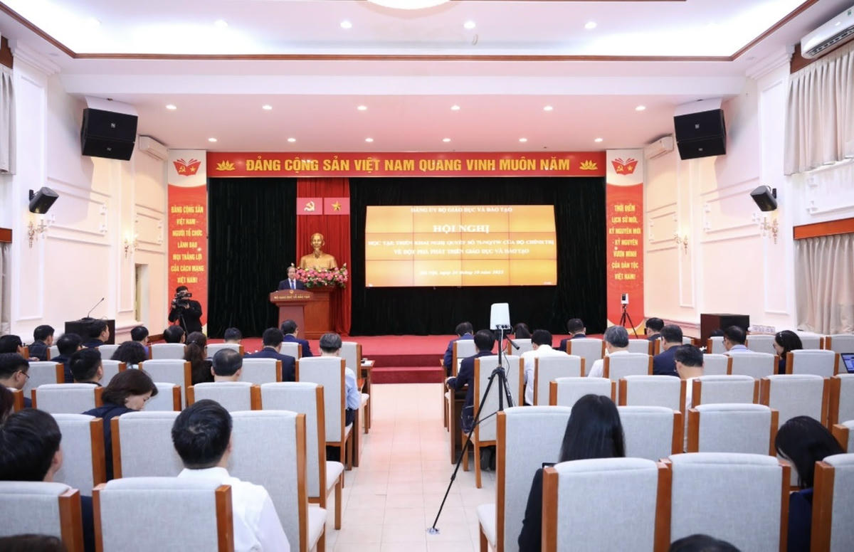 Toàn cảnh hội nghị.