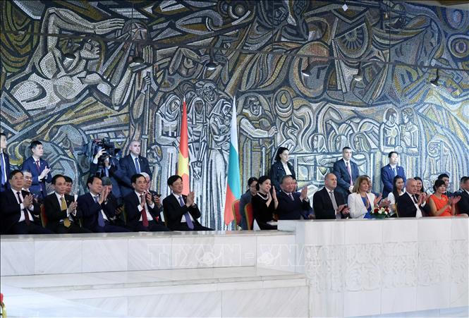 Tổng Bí thư Tô Lâm và Phu nhân tham quan Bảo tàng Lịch sử Quốc gia Bulgaria