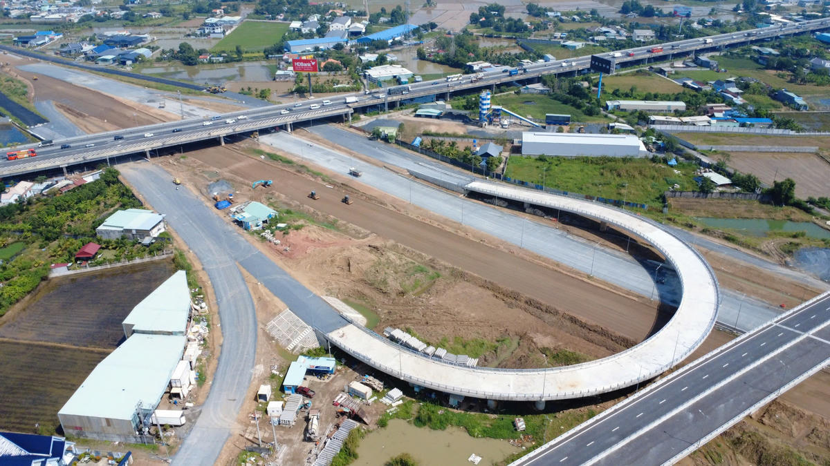 Dự kiến khi hoàn thành, nút giao Mỹ Yên không chỉ giúp giảm ùn tắc kẹt xe cho trục TP Hồ Chí Minh-Trung Lương mà còn giúp kết nối các trục cao tốc khác ở phía Nam. Ảnh: Đ.Xá.