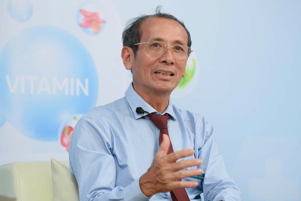 PGS.TS.DS Nguyễn Tuấn Dũng cho rằng, dự phòng bằng thực phẩm chức năng là cần thiết, nhưng cần lưu ý dùng đúng loại, đủ liều và có nguồn gốc rõ ràng. 