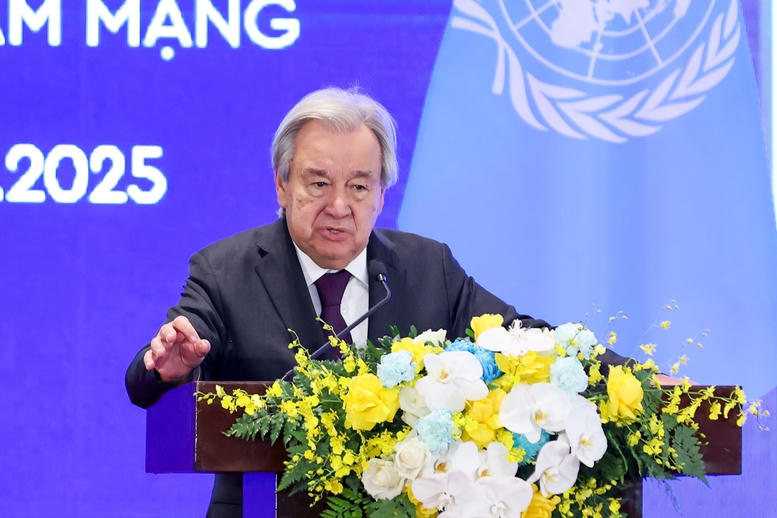 Tổng Thư ký Liên Hợp Quốc António Guterres phát biểu tại họp báo. Ảnh: VGP/Nhật Bắc.