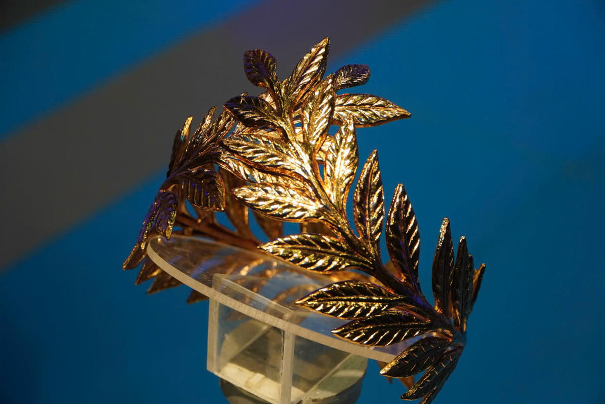 Thí sinh vô địch Olympia 2025 nhận vòng nguyệt quế mạ vàng và 50.000 USD