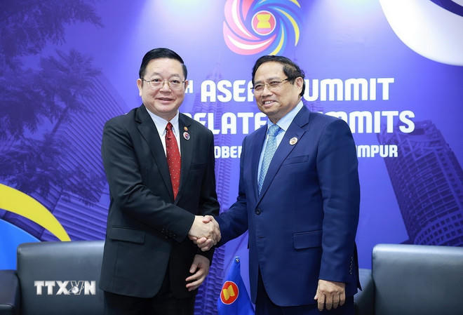 Thủ tướng Phạm Minh Chính gặp Tổng Thư ký ASEAN Kao Kim Hourn. (Ảnh: Dương Giang/TTXVN)