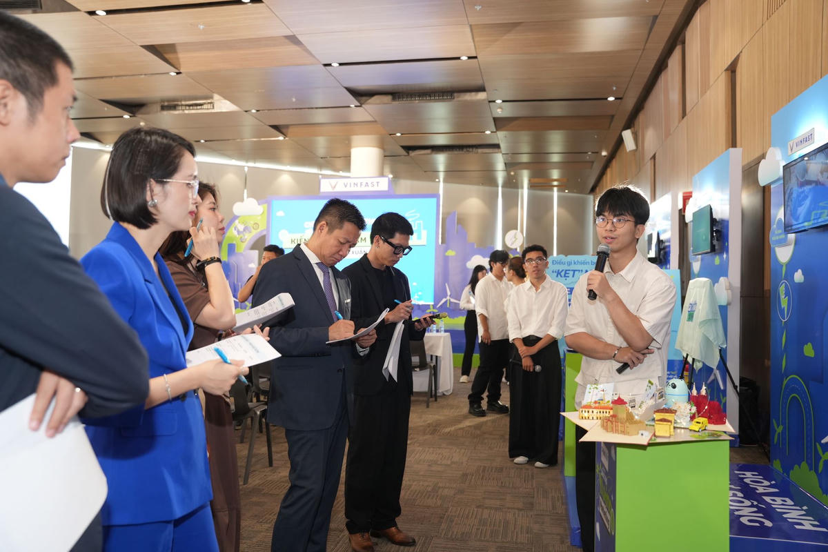 Cuộc thi “Kiến tạo Việt Nam Xanh” không chỉ thử thách các thí sinh về kiến thức chuyên môn mà còn về kỹ năng lập kế hoạch, thuyết trình, phản biện…