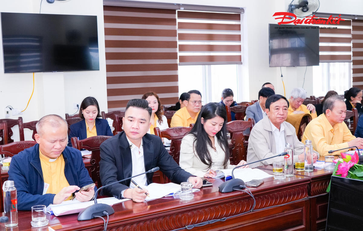 Các đại biểu là ủy viên ủy ban MTTQ tỉnh tham gia Hội nghị. Ảnh: ĐB.