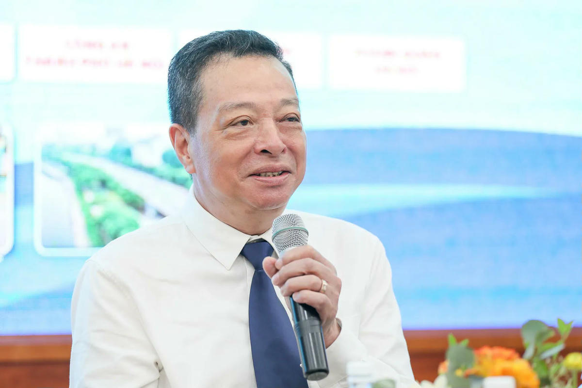 TS Vũ Hồng Trường, Chuyên gia giao thông phát biểu tại buổi tọa đàm.