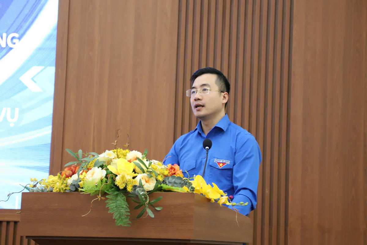 Bí thư Đoàn MTTQ, các đoàn thể Trung ương Nguyễn Nhất Linh phát biểu tại diễn đàn. Ảnh: Minh Hiển.