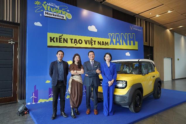 Hội đồng giám khảo cuộc thi tập hợp những chuyên gia nhiều kinh nghiệm trong ngành truyền thông – marketing.