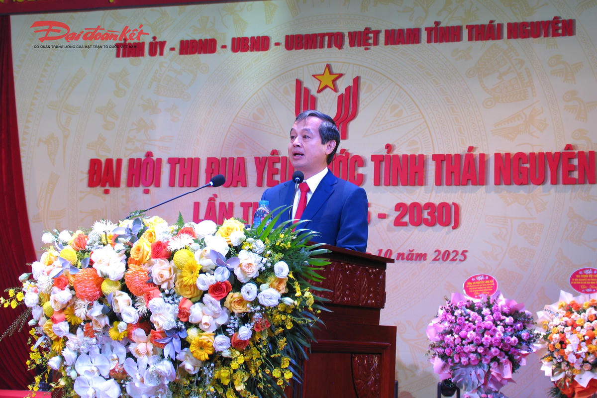 Chủ tịch UBND tỉnh Thái Nguyên Phạm Hoàng Sơn phát biểu khai mạc. Ảnh: Toán Nguyễn.