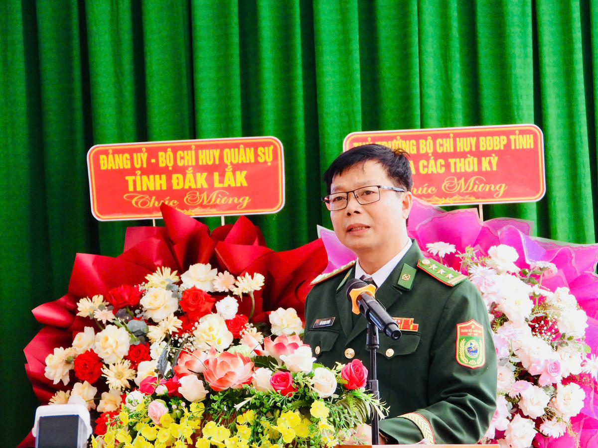 Thượng tá, Bùi Quang Tuyến, Đồn trưởng đồn Biên phòng Ea H’Leo đọc diễn văn kỷ niệm. Ảnh: Thanh Nga.