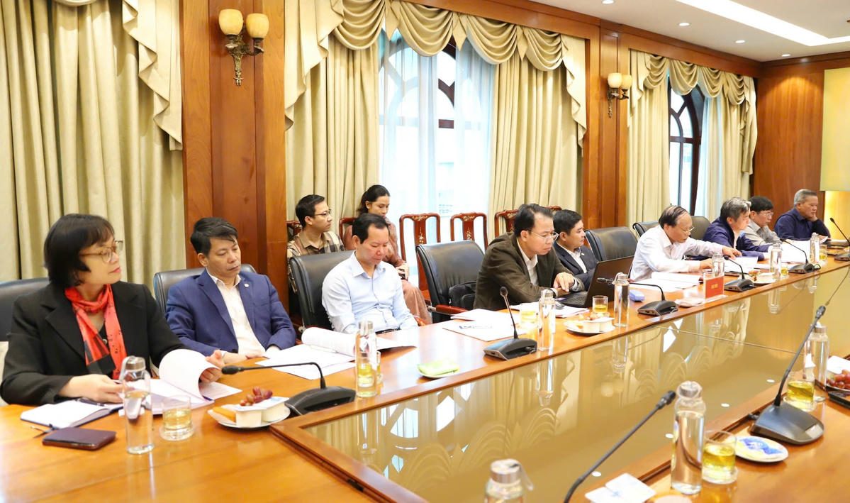 Các đại biểu tham dự tọa đàm. Ảnh: N. P