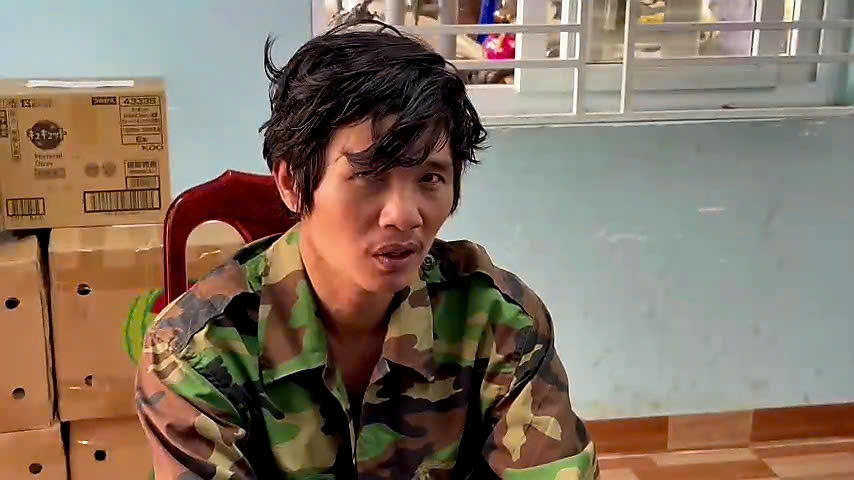 Đối tượng Dương tại cơ quan điều tra. Ảnh:SĐ.