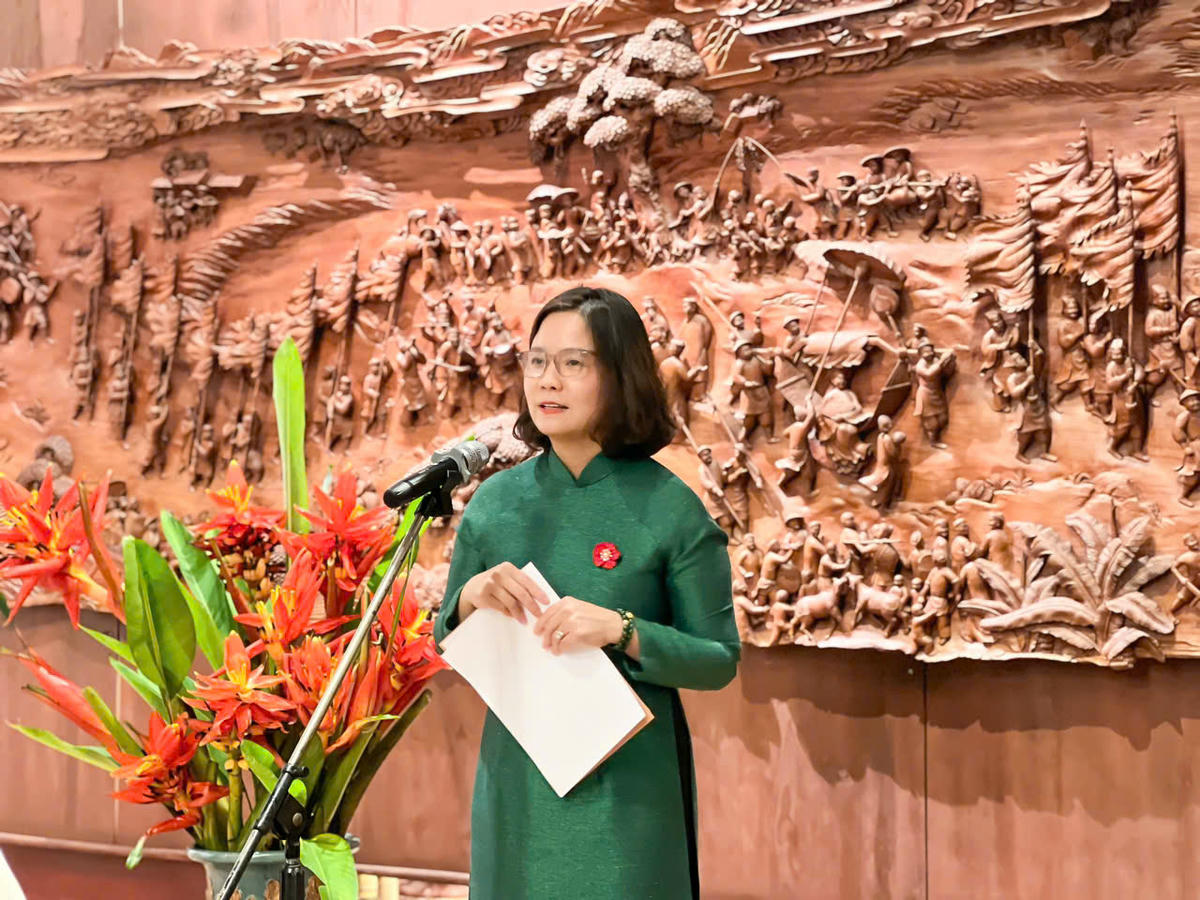 Bà Lê Thị Ánh Mai - PGĐ Sở Văn hóa và Thể thao Hà Nội phát biểu khai mạc. Ảnh: P. Sỹ.