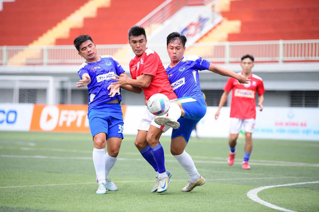 Các cầu thủ tham gia vòng chung kết cuộc thi. Ảnh: Q. Đ