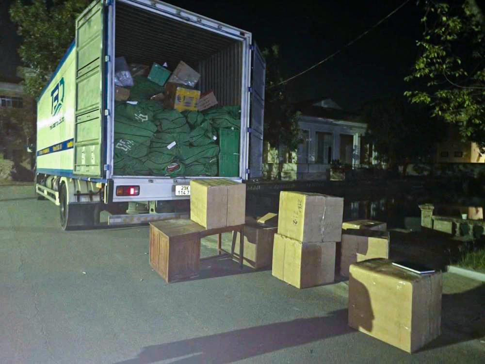 Cơ quan chức năng phát hiện và thu giữ lượng lớn thuốc tây không rõ nguồn gốc xuất xứ. Ảnh: CAHT 