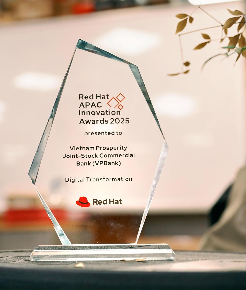 VPBank là đại diện duy nhất của ngành ngân hàng Việt Nam được vinh danh tại giải thưởng của Red Hat.